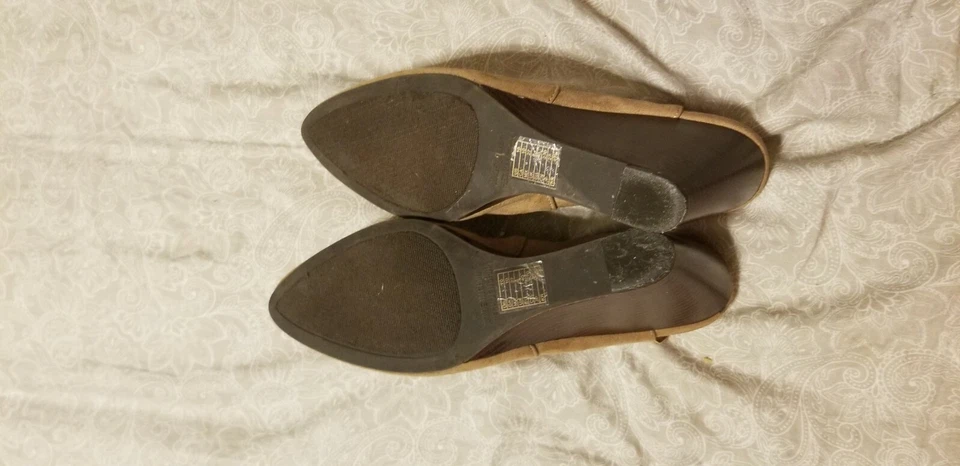 Женские сандалии размер 10 желтовато-коричневый замшевый закрытый носок навсегда 21 лодыжки ремень - Изображение 3 из 3