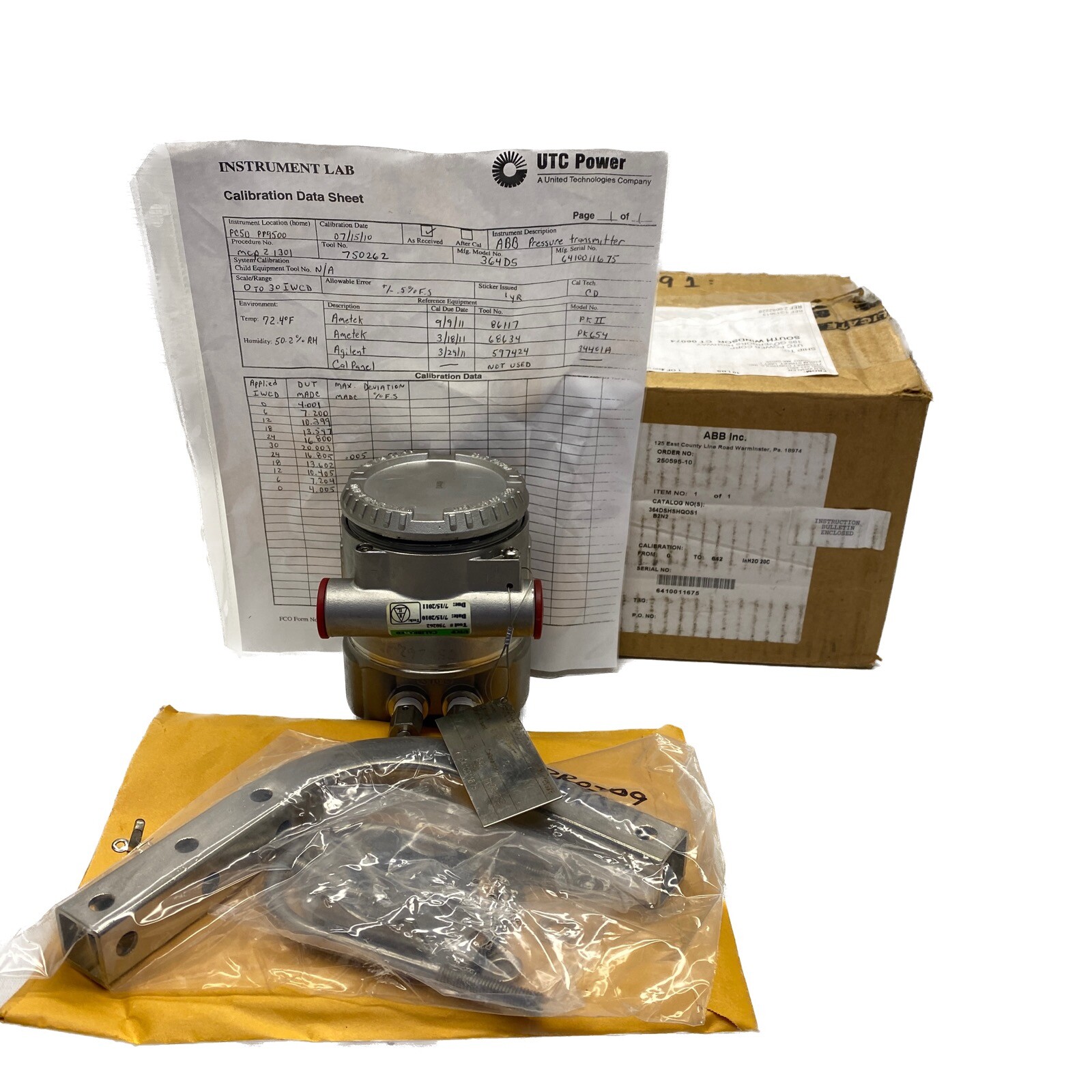 NEW IN BOX ABB Model 364DS Differential Pressure Transmitter 364DSHSHQ0S1