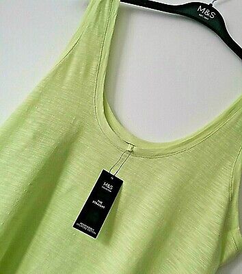 LADIES GREEN MEDIUM IMPACT SPORTS TOP VEST FROM M&S IN SIZES 8 TO 16 BNWT