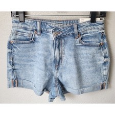 NWT American Eagle Super High Rise Crossover Waist Mom Short, Size 25/0, Light