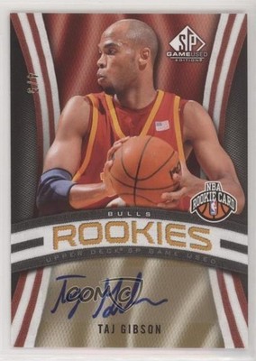 2009-10 SP Game Used Rookies Rookie Signatures 4/5 Taj Gibson #134 Auto RC 0c3