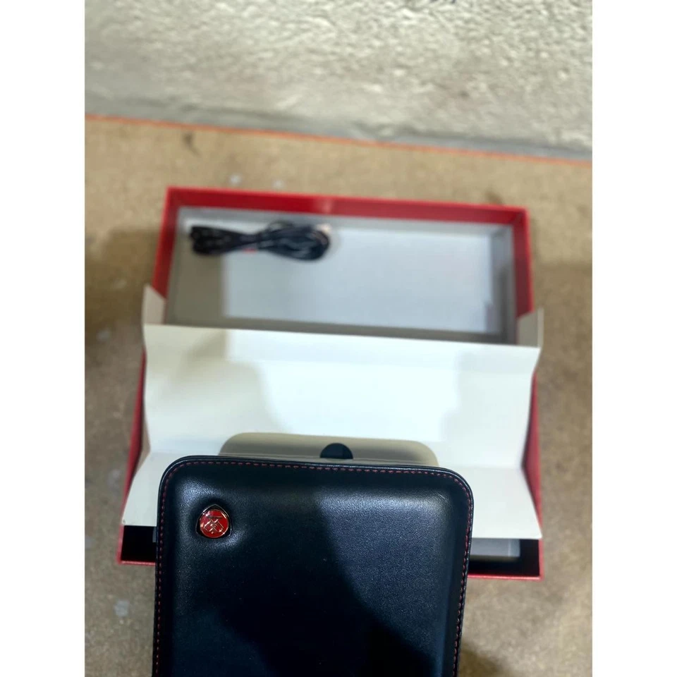 Prestigio PMT5587_Wi MultiPad 8.0 HD Tablet Black (1GB+8GB) Wi-Fi w/ Accessories - Image 3 of 4