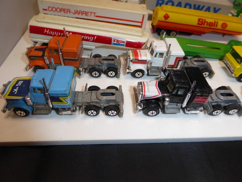 vintage diecast YATMING  trucks, and trailers 1.64 Quantity of 18 - Image 2 of 4