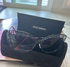 Very, Very Dolce, Gabbana Very Italian Very Unique