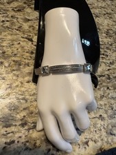 Elegant Silver Tone Elastic Bracelet With Light Purple Square Gems