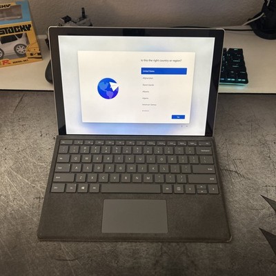 Used Surface Pro 7 i7 16gb 512gb (charger Included)