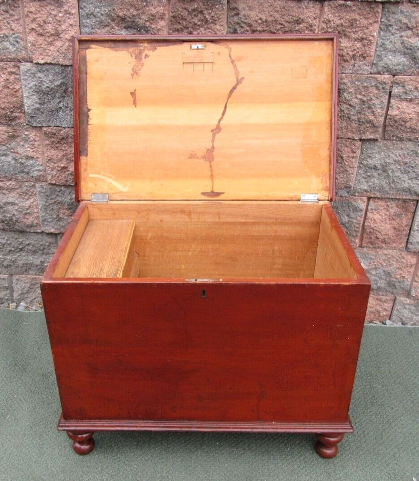 Baúl manta Pennsylvania pintura roja primitiva antiguo con cajón de labranza Foto 2 de 4