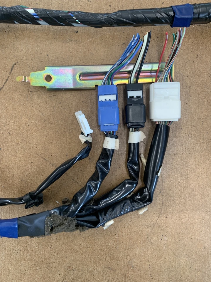 Arnés de cableado de puerta levadiza trasera LEXUS RX300 2000-2003 8218448031 OEM Foto 3 de 4