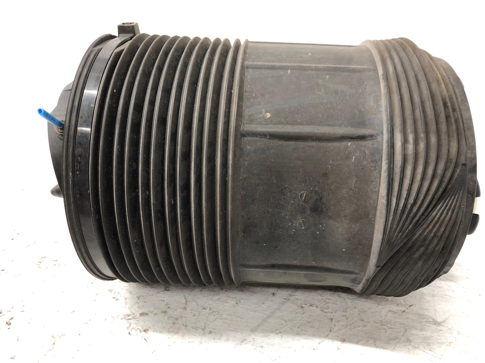 2016-2020 BENTLEY BENTATGA W12 RIGHT REAR AIR RIDE SUSPENSION SPRING 4M0616002AC