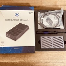 40Gbps M.2 NVMe SSD Enclosure Compatible with Thunderbolt 4/3 USB4.0 3.2 3 USB-C