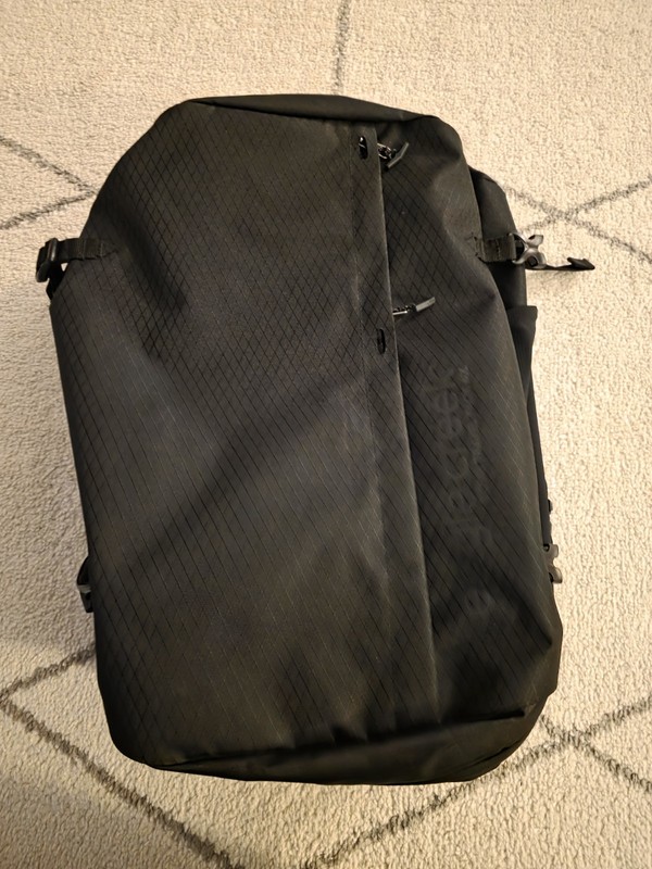 Eagle Creek Tour Travel Back Pack 40L S/M Black Carry On Bag NEW Free Shipping