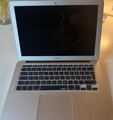 Apple MacBook Air A1466 13,3  Notebook 1,6 GHz i5 128GB SSD 8GB RAM  guter Zust.