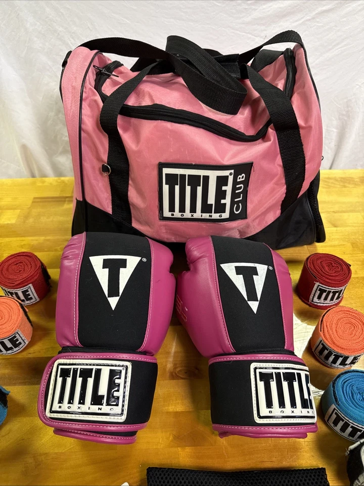 TITLE Club Boxing Pink & Black GEL Women's Size M, GYM Bag, 8 Wraps & More in GC - Image 2 of 4