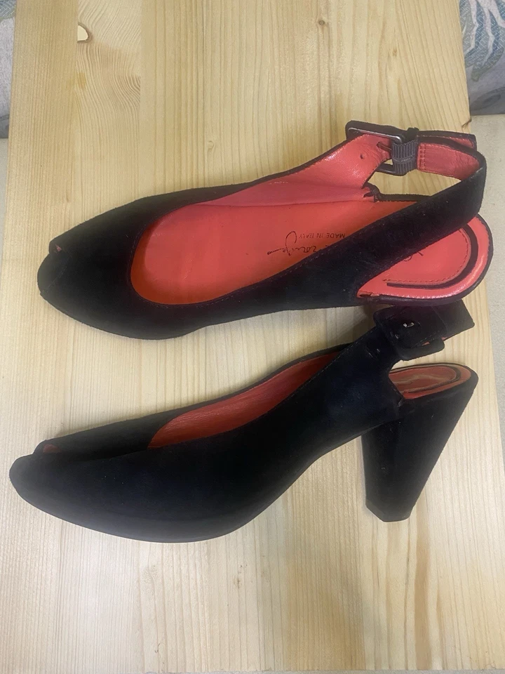 Zapatos Pos Ole Rouge de gamuza negra para mujer hechos en Italia Foto 3 de 3