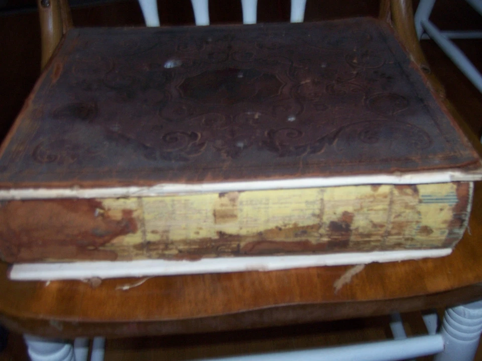 1846 The Complete Family Bible with Apocrypha Foto 2 de 4