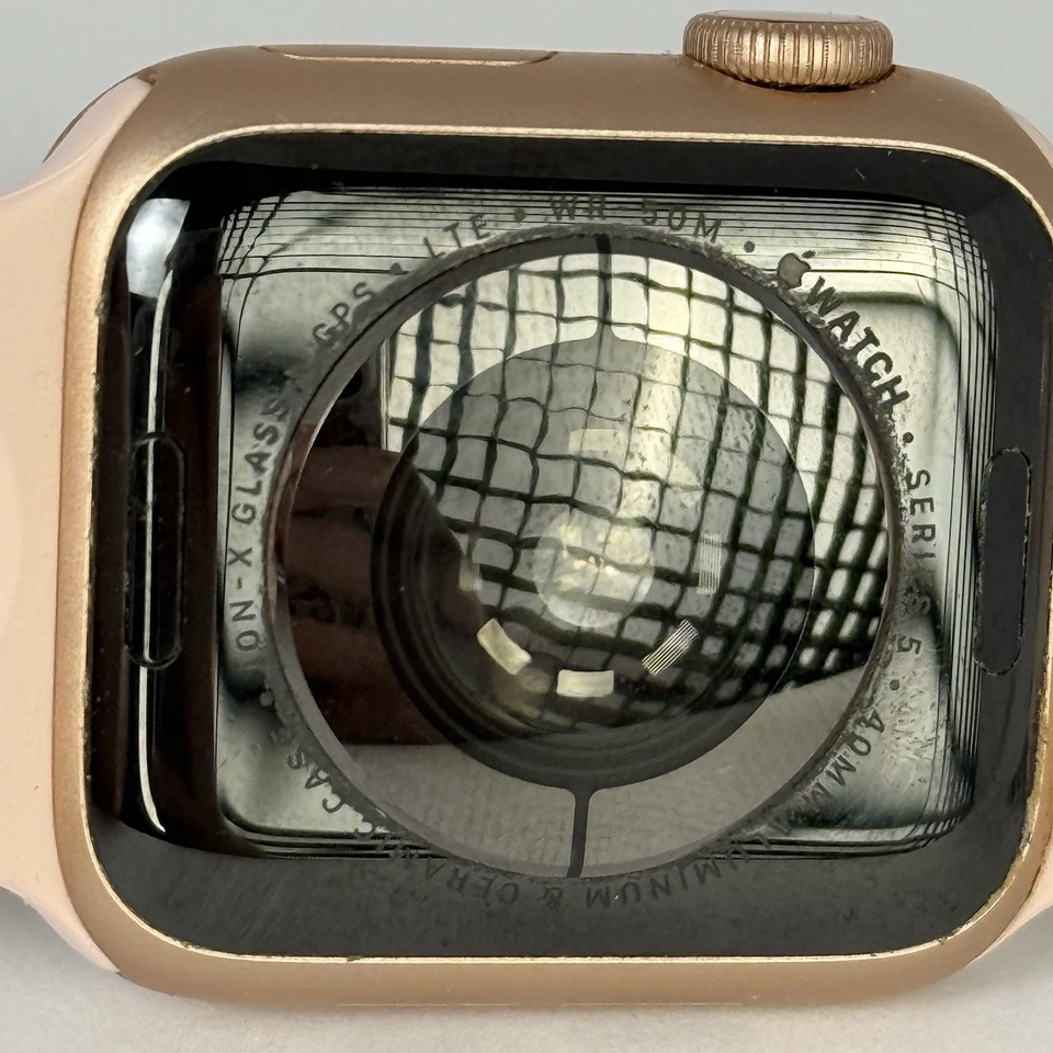 Apple Watch Series 5 40mm Estuche Aluminio GPS Desbloqueado Oro Rosa Foto 2 de 2