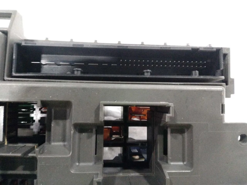 Motor caja de fusibles compatible con 08-13 BMW 128i 584087 Foto 2 de 4