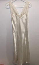 Vintage Victoria's Secret Long Slip Dress Size S Floral Lace Off white