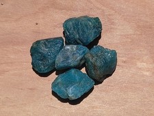 Apatite bleue, pierres brutes et naturelles, lot de 13,6 g. 5 minéraux du Brésil