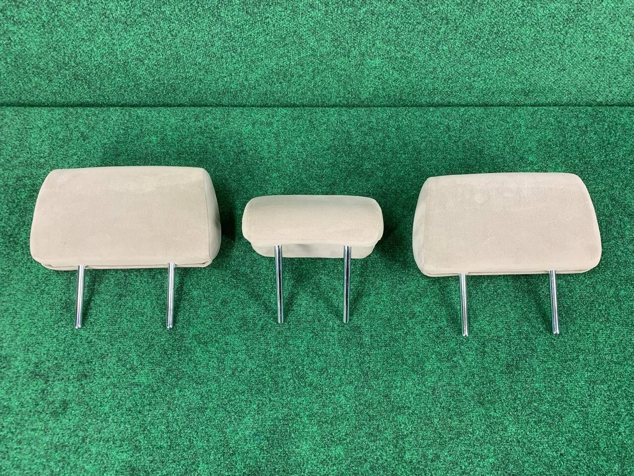 🛑 0511 Toyota 4dr Crew Cab Rear Seat Headrest Head Rest Set