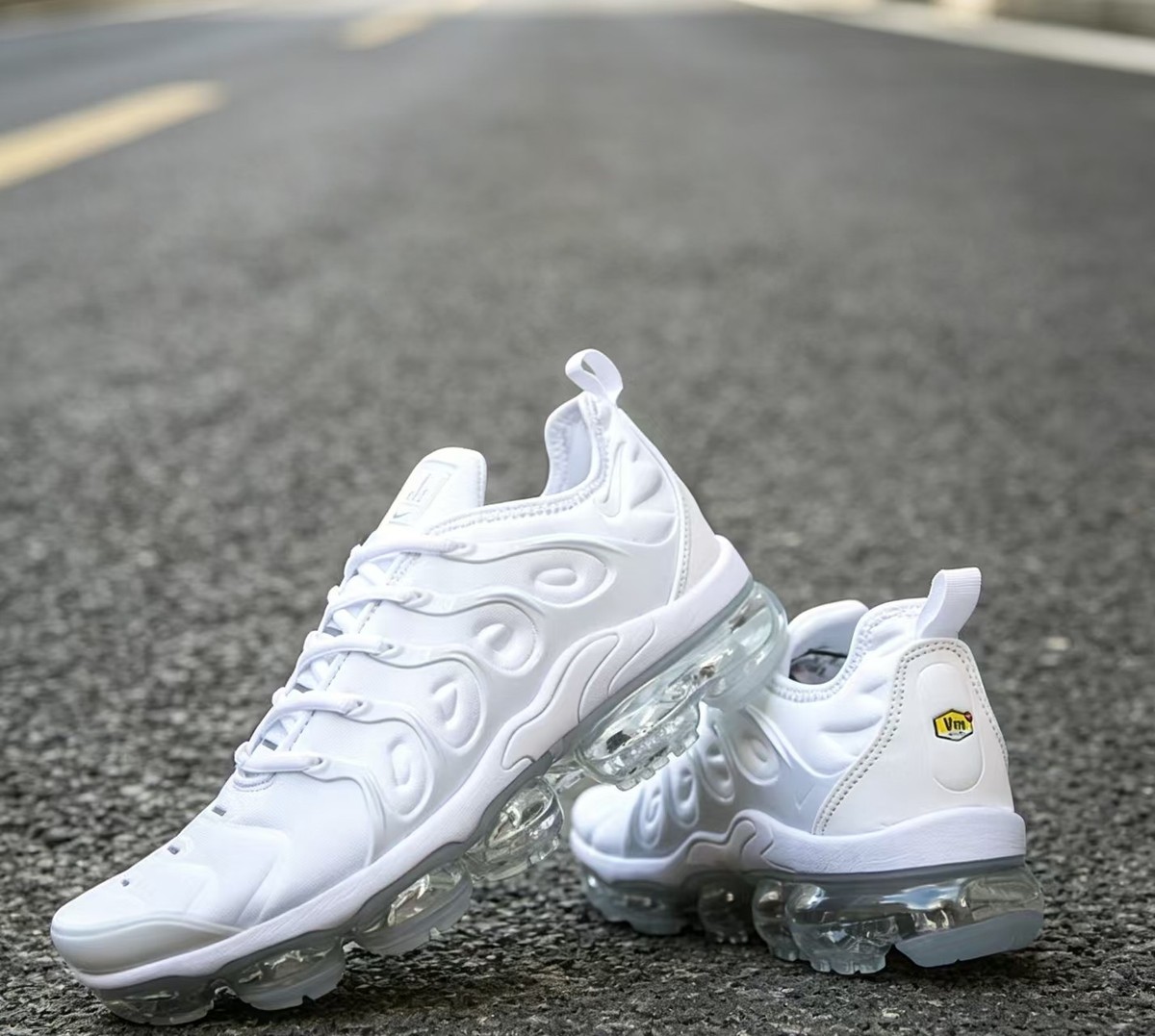 Size 8 - Nike Air VaporMax Plus White for sale online | eBay
