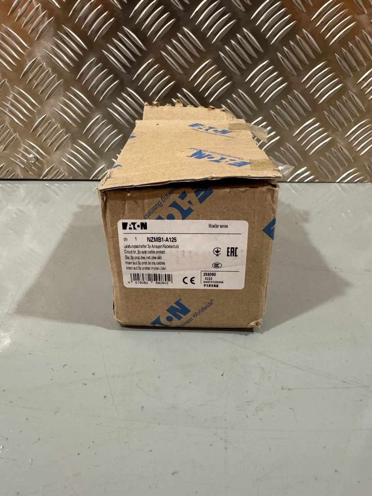 Eaton 125A Triple Pole 25kA MCCB Circuit Breaker Unit NZMB1-A125 Brand New