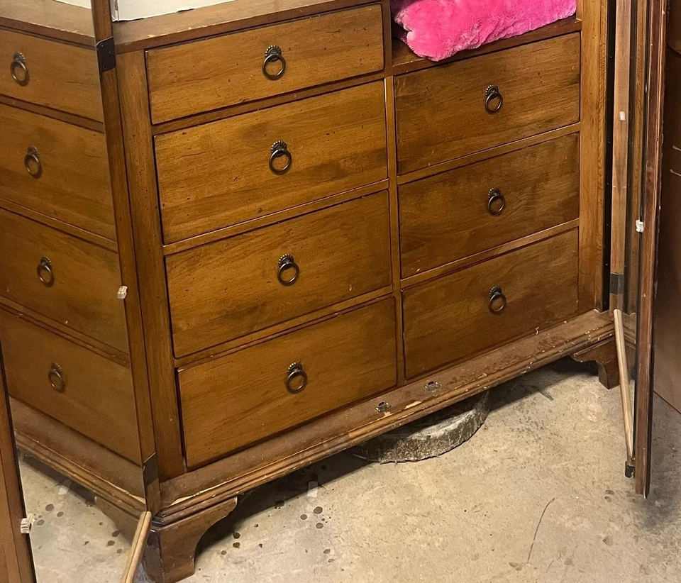 Lexington Entertainment Center Armoire 2 Doors Mirrors Drawers - Image 4 of 4