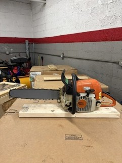 Motosierra Stihl MS290 para piezas o reparación