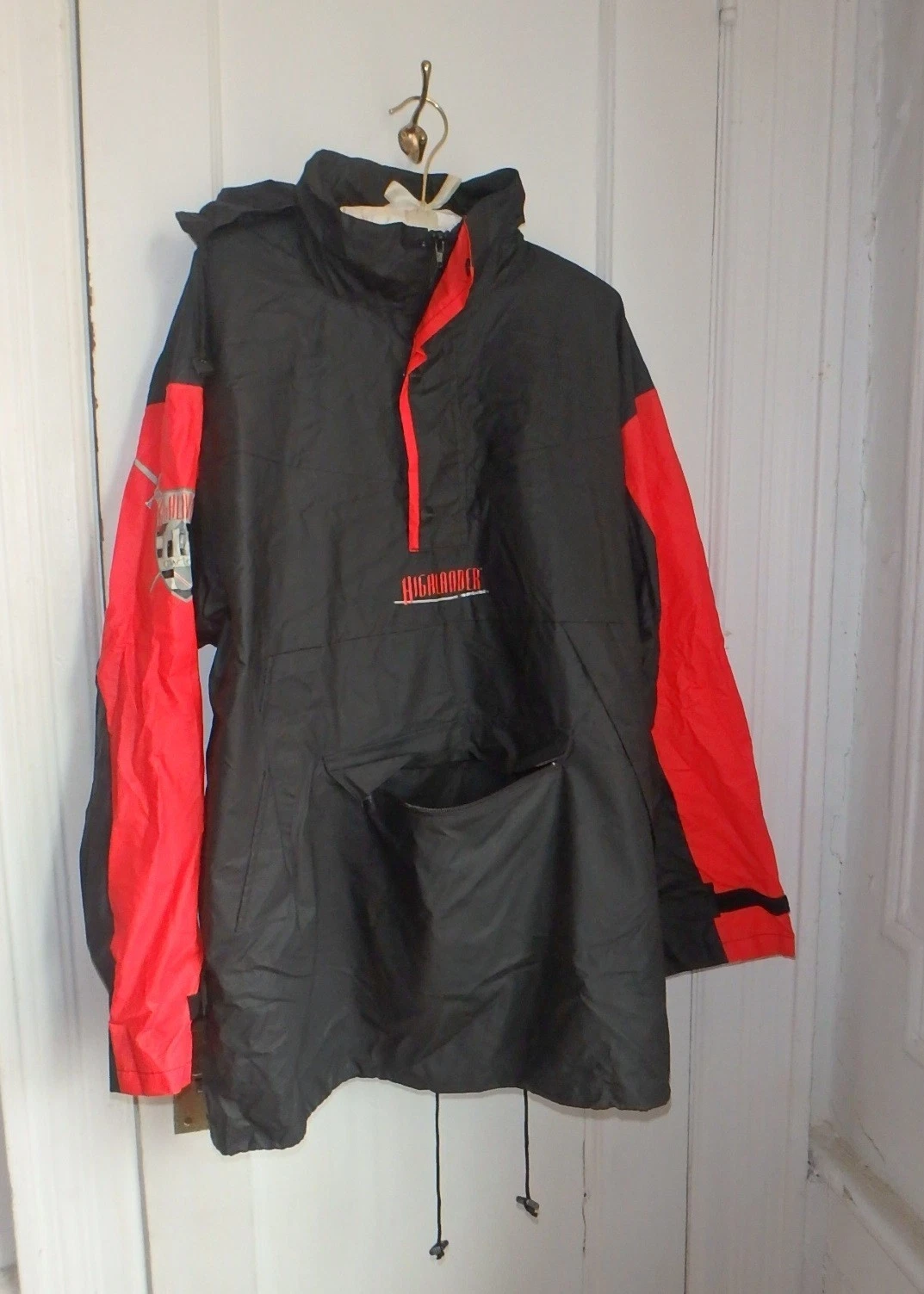 Highlander Unisex RainCoat with Detachable Hood & 3 Pockets, Large
