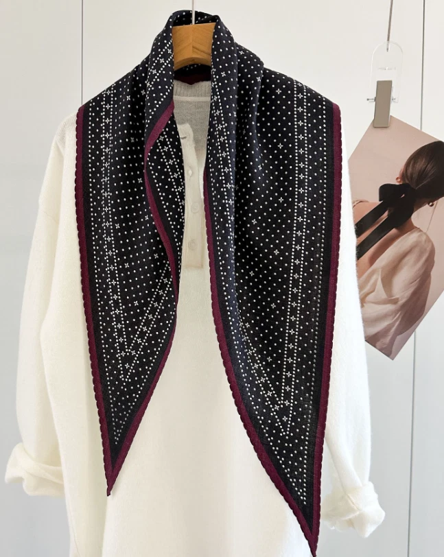 70% Cashmere 30% Silk Scarf 140X43cm Neckerchief Totem Print Shawl Wrap Bandana