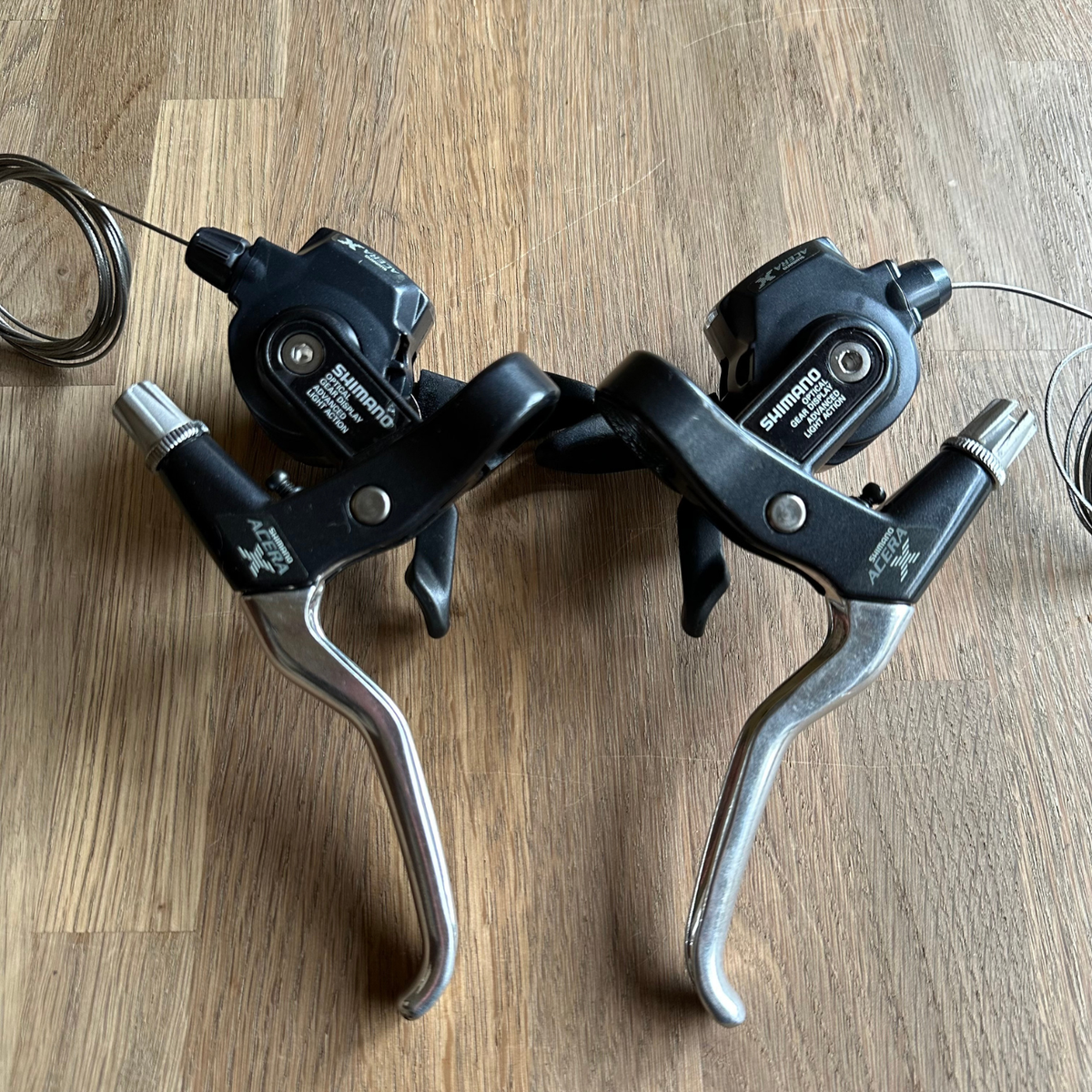 Shimano Acera X ST M290 EZI FIRE 3 x 7 Speed Shifter / Brake Lever