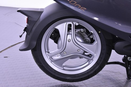2022 KYMCO i-ONE 50cc BRANDNEW ELECTRIC PREREGISTERED SCOOTER DELIVERY MILEAGE - Picture 10 of 13