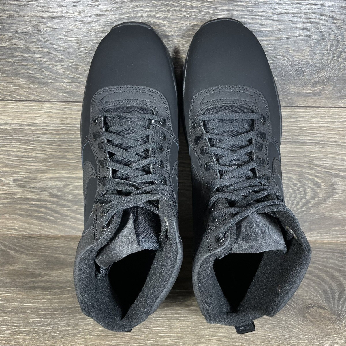 Nike Men's Manoadome Triple Black Athletic Trail Hiking Sneaker