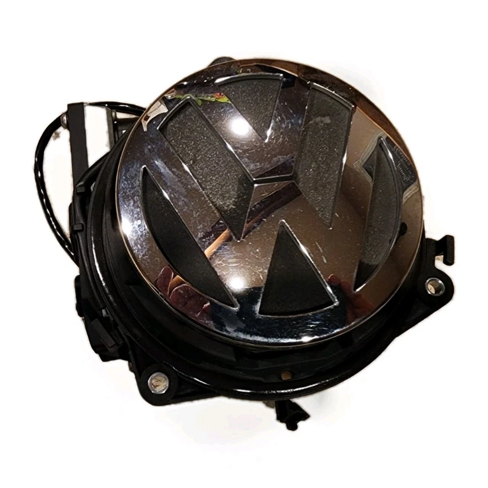 2009-12 vw passat cc trunk emblem lock latch opener handle camera 5K0827469AP - Image 2 of 3