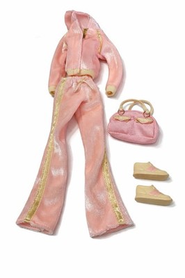 Barbie Fashion Avenue DIVA DRIVE Pink Track Suit Bag Shoes 2003 Mattel B8259