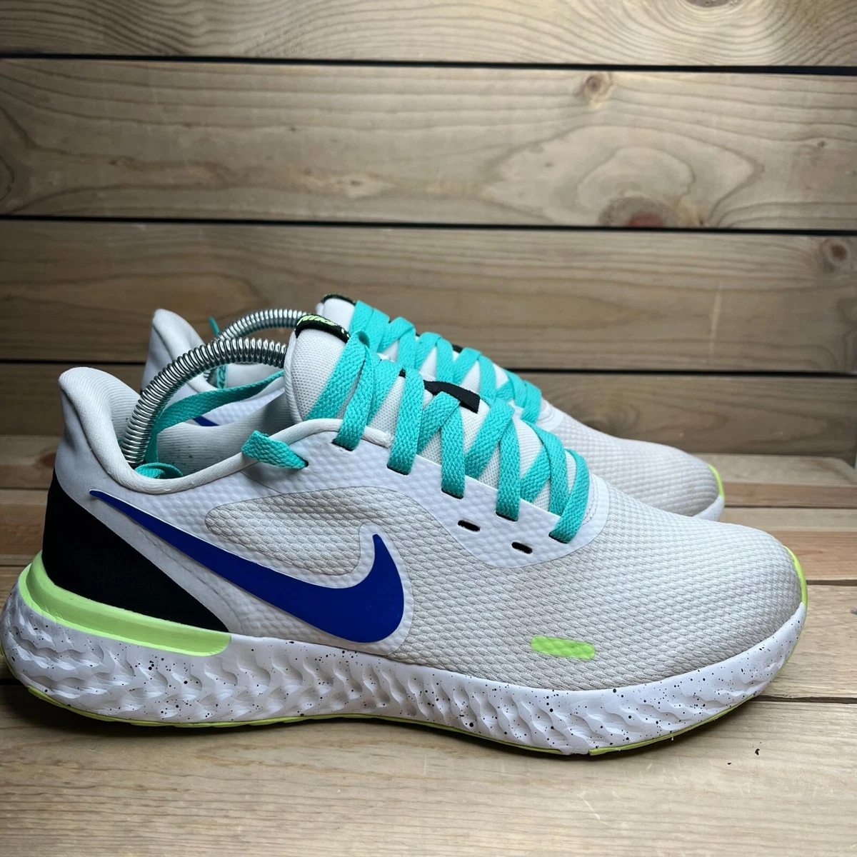 Nike cheap revolution white