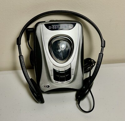 Duraband Am/Fm Cassette Player With Graphic Equalizer Model 1125 & New Headphone