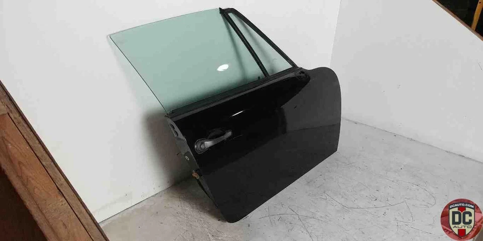 1978-1986 Porsche 911 Targa/Cabrio Right/Passenger Door Complete 91153100621 - Image 3 of 4