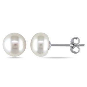 7.5-8mm Freshawater Pearl Earrings (Hypo-allergenic Backs)