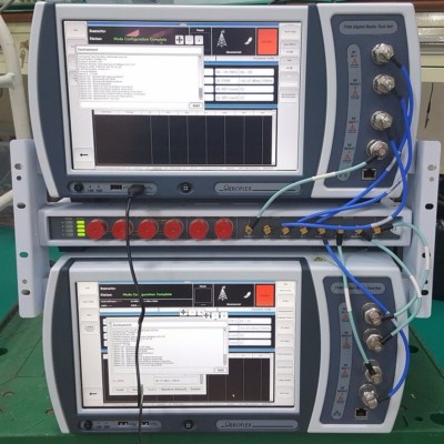Aeroflex 7100-LTE FDD, Carrier Aggregation two unit combined