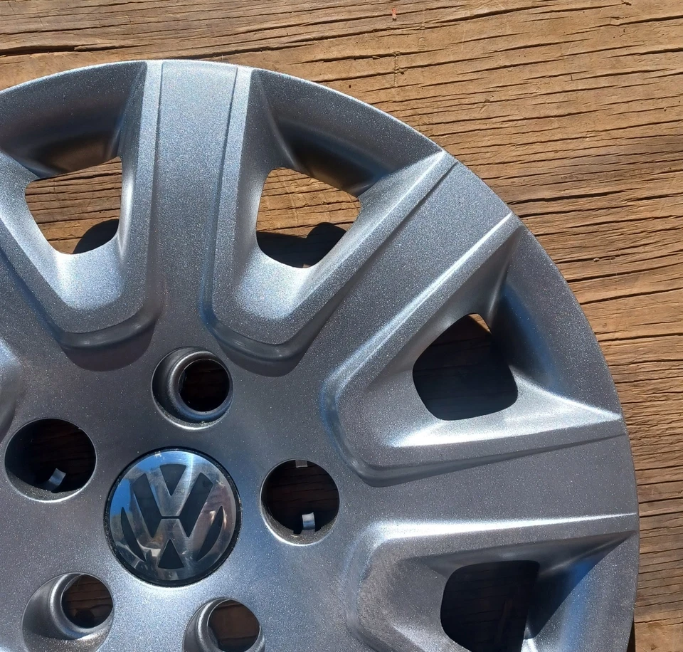 大众 Routan 轮毂盖 2009 年适合 16 英寸车轮 68004559AB 重绘 — 第 3/4 张图片