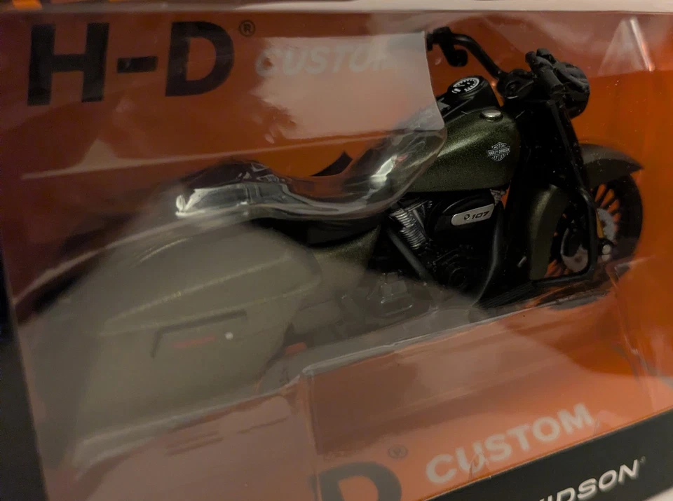 Maisto Harley Davidson 2022 Road King Special Series 43 1:18 fundido a presión Foto 3 de 4