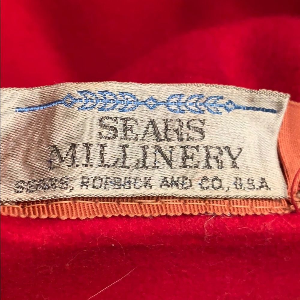 Vtg 60’s Sears Millinery Red felt hat/‎ black band Vtg 60 main image 2