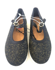 White Mountain Girls Mauve Knit Shoes Black with Gold Accents Child Size 4