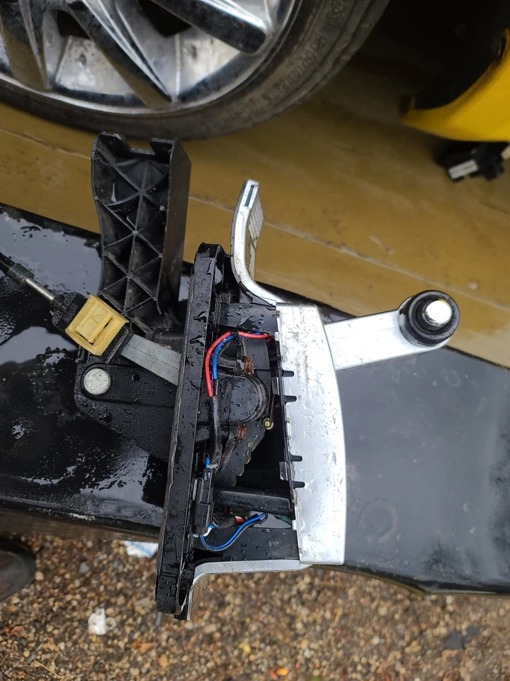 2006 FORD MUSTANG GT КУПЕ АВТОМАТИЧЕСКИЙ НАПОЛЬНЫЙ ПЕРЕКЛЮЧАТЕЛЬ OEM Б/У - Изображение 3 из 4