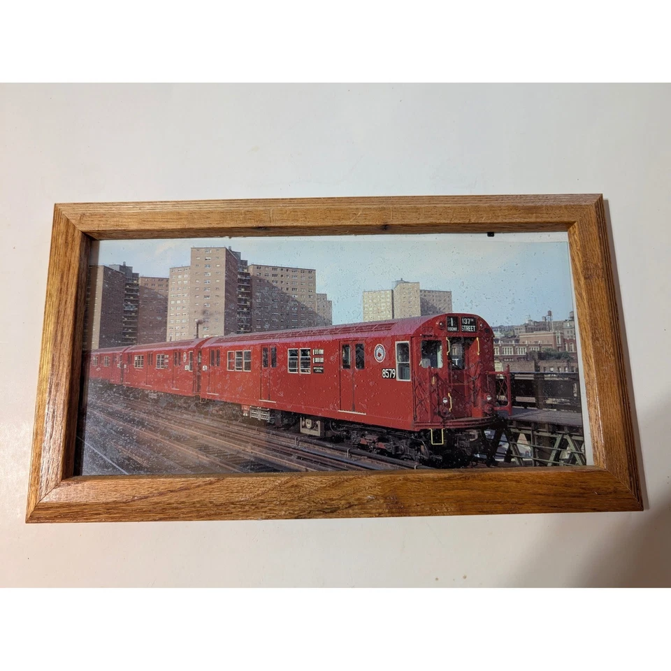 Fotografía del tren subterráneo de Nueva York enmarcada arte del metro de la ciudad de Nueva York calle 137 13"x 8" Foto 2 de 4