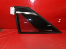 87-93 MUSTANG HATCHBACK OEM USED CARLITE LEFT DRIVER QUARTER WINDOW GLASS W/TRIM
