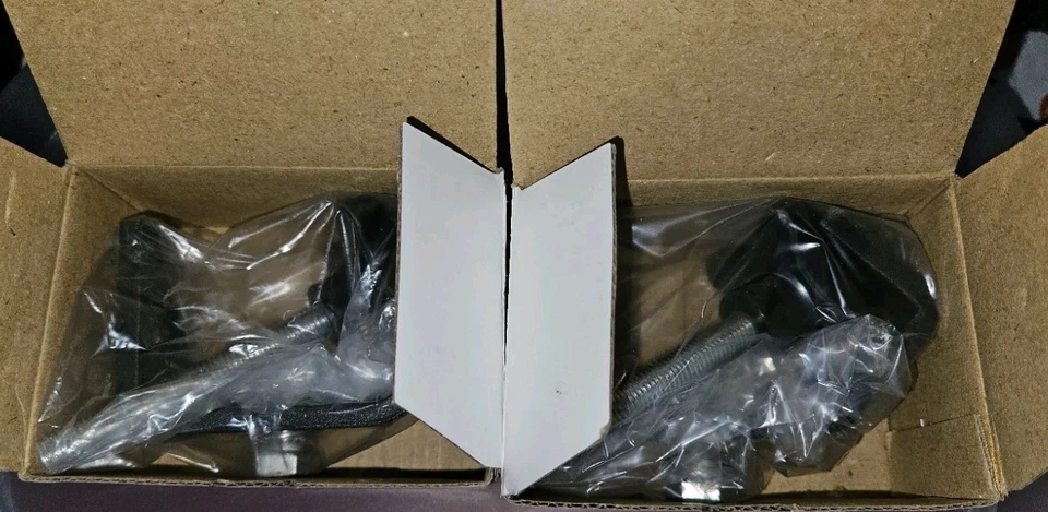 (2) Abrazaderas en C de alta resistencia para DJ para colgar luces de hasta 2” armadura, modelo TA-001 Foto 4 de 4