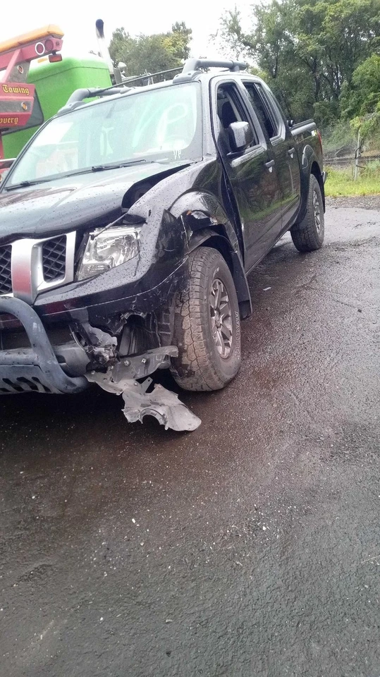 2020 Nissan Frontier Wiper Motor OEM 28800ZL90B Black 40K Miles - Image 3 of 4