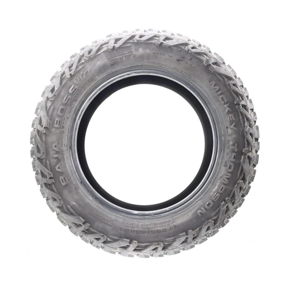 Usado LT 295/60R20 Mickey Thompson Baja Boss A/T 126/123Q - 13/32 (11MX3) Foto 4 de 4